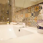 Magnolia Sea View Apartman
