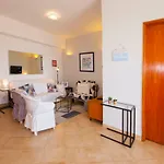 Magnolia Sea View Apartman