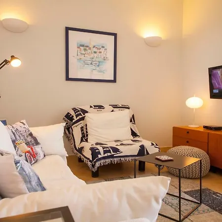 Magnolia Sea View Apartmán *