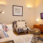 Magnolia Sea View Apartment *