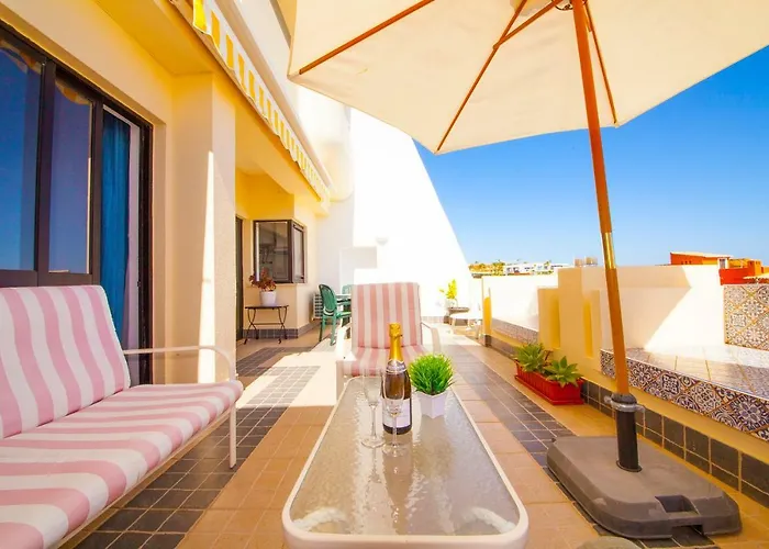 Magnolia Sea View アパート *